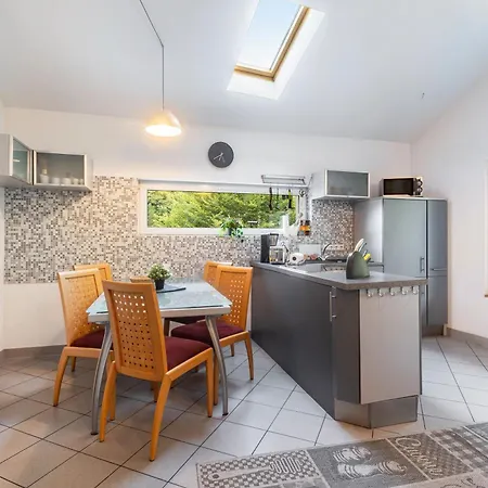 بيت للعطل Grosses Engelsdorf Zweifelscheid