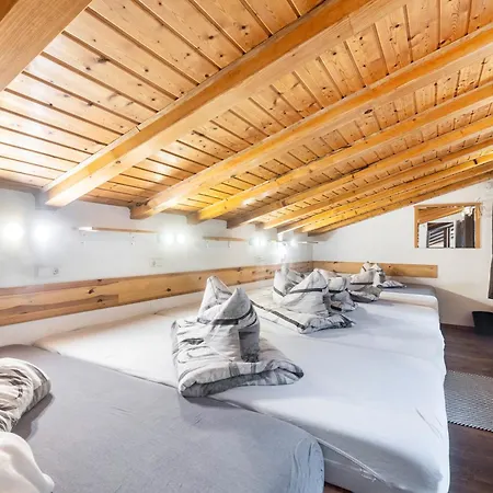 Grosses Engelsdorf بيت للعطل