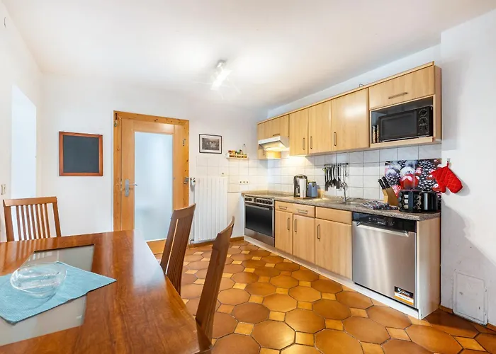 Grosses Engelsdorf בית נופש *