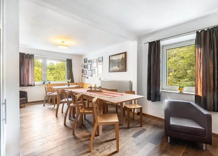 Grosses Engelsdorf בית נופש *